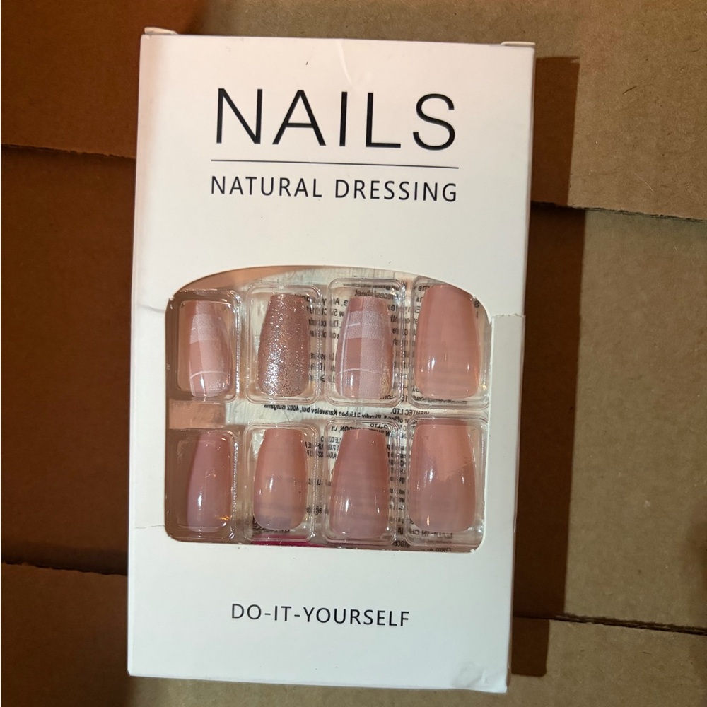 Press On Nails DIY Nail Set